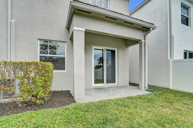 Building Photo - 4926 NW 48th Terrace