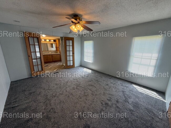 Building Photo - 800 W 81st St S