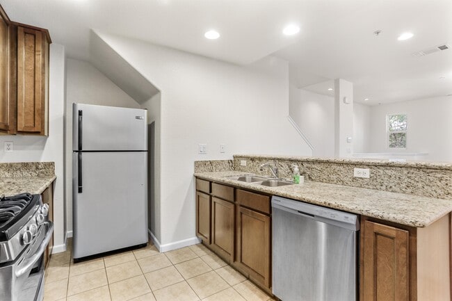 Building Photo - 2189 Beech Cir