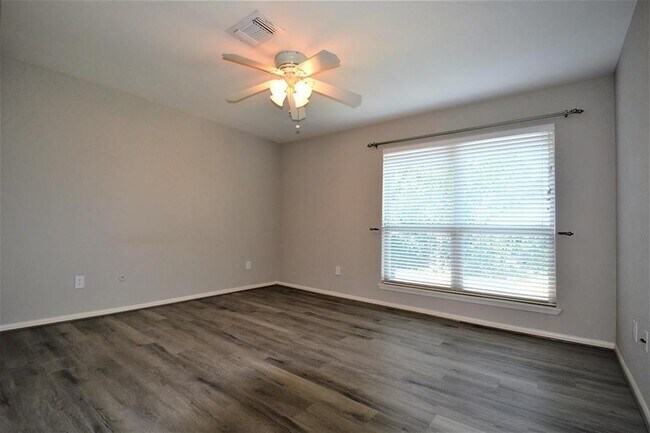 Building Photo - 8801 Hammerly Blvd