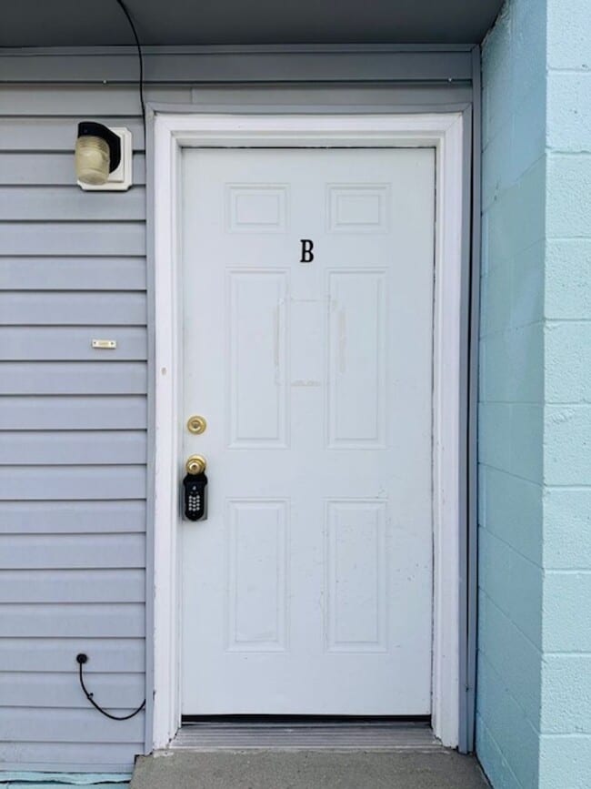 Building Photo - Available Now!!!