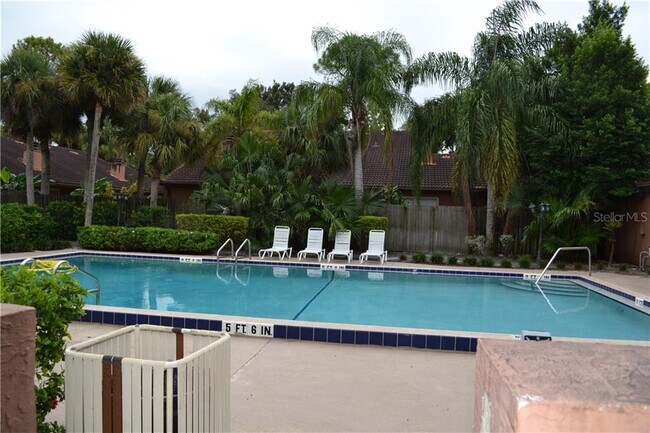 Building Photo - 603 Grenadine Ct