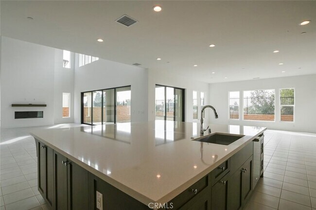 Building Photo - 20552 Edgewood Ct
