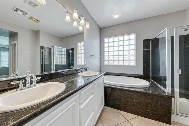 Building Photo - 5318 Hollymead Dr