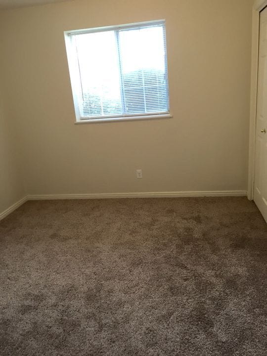 Building Photo - 1546 S 175 E