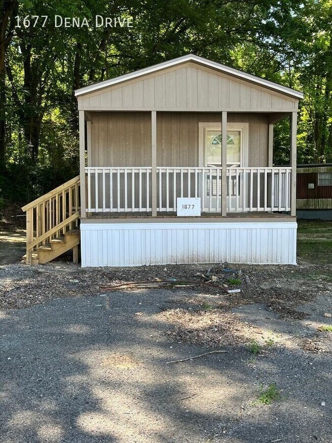 Building Photo - 1677 Dena Dr