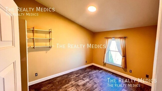 Building Photo - 7344 Grotto Ave