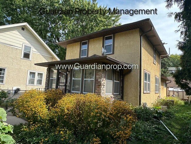 Building Photo - 4147 Snelling Ave