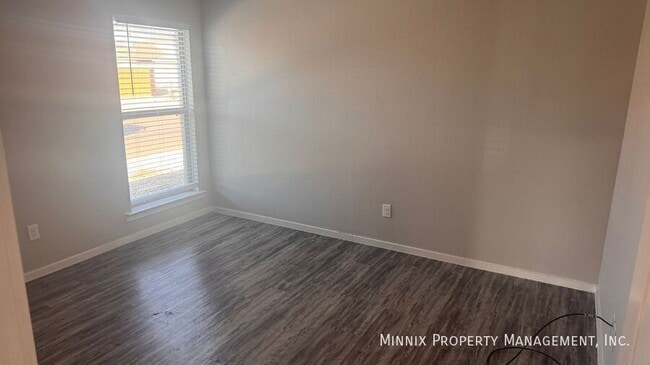 Building Photo - 2142 N Texas Ave