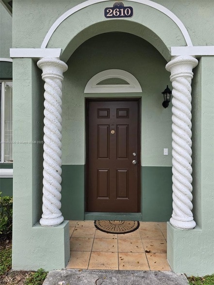 Building Photo - 2610 SE 14th Ave