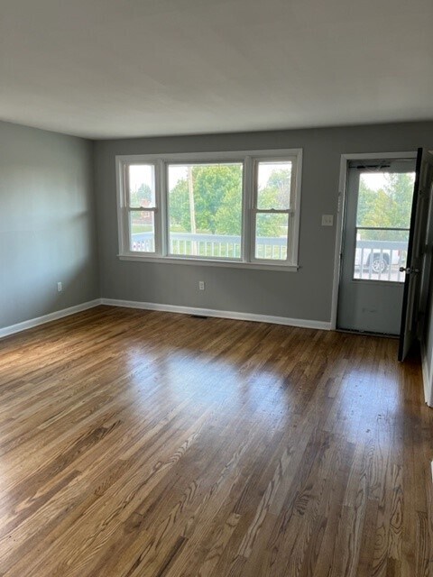 Living Room - 1330 Delaware Ln