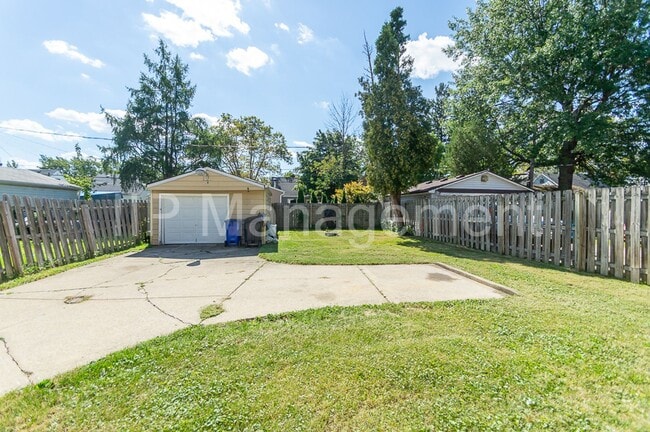 Building Photo - 14209 Emery Ave