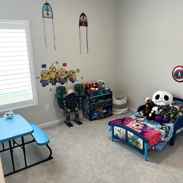 Building Photo - 8160 Forest Edge Dr