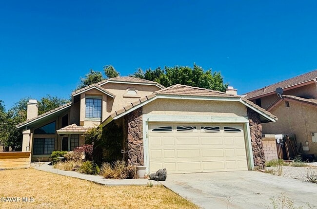 Primary Photo - 43242 Cottage Ln