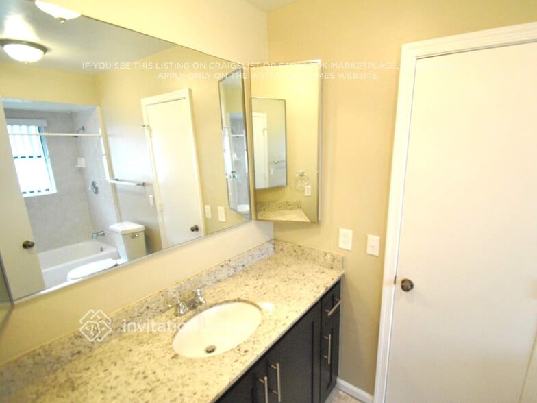Building Photo - 22888 Greenview Terrace