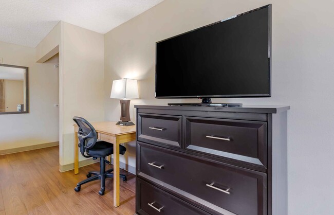 Building Photo - Furnished Studio-San Jose - Sunnyvale