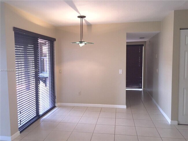 Building Photo - 14970 SW 48th Terrace