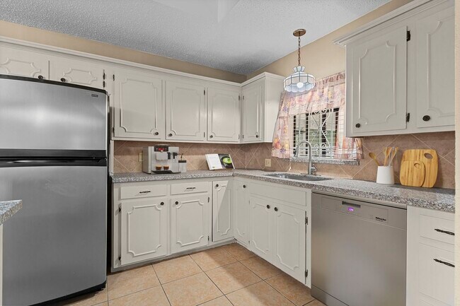 Building Photo - 4114 Connorvale Rd