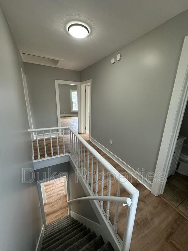 Building Photo - 5 Sheridan St