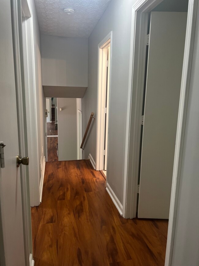 Building Photo - 1675 Oak Ridge Way NW