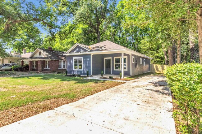 Building Photo - 557 Lundee St