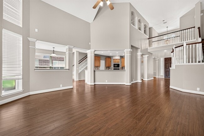 Building Photo - 16411 Canyon Chase Dr