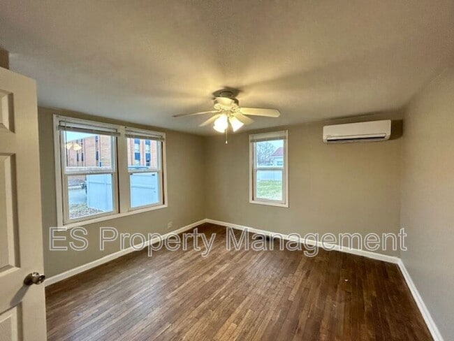 Building Photo - 1408 Holland St