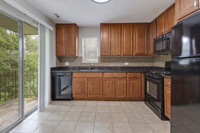 Building Photo - 96 Gant Cir