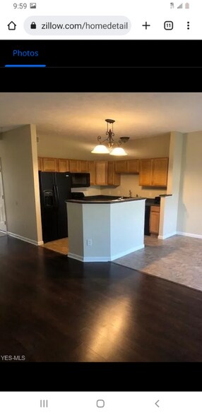 Building Photo - 102 Yellowstone Ct