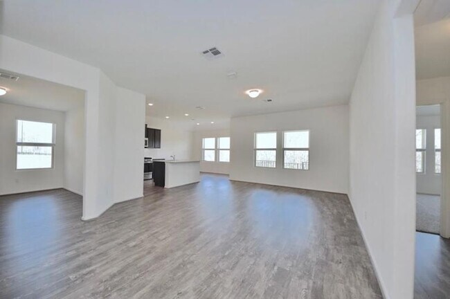 Building Photo - 3413 Mikayla Ct