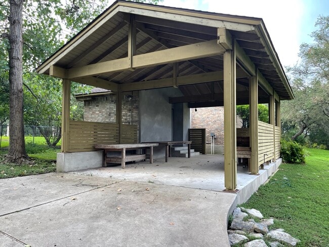 Extra garage - 3672 Ranch Creek Dr