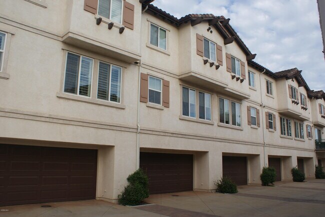 Building Photo - 202 Via Antonio
