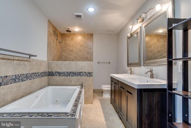 Building Photo - 4405 Elan Ct