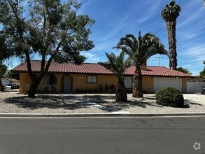 Building Photo - Freshly Updated 3bd/2ba home for rent!