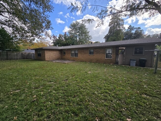 Building Photo - 516 Lehigh Pl