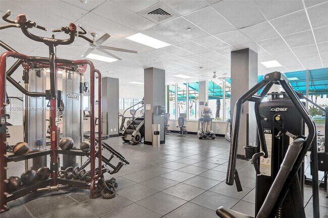 Building Photo - 2501 S Ocean Dr