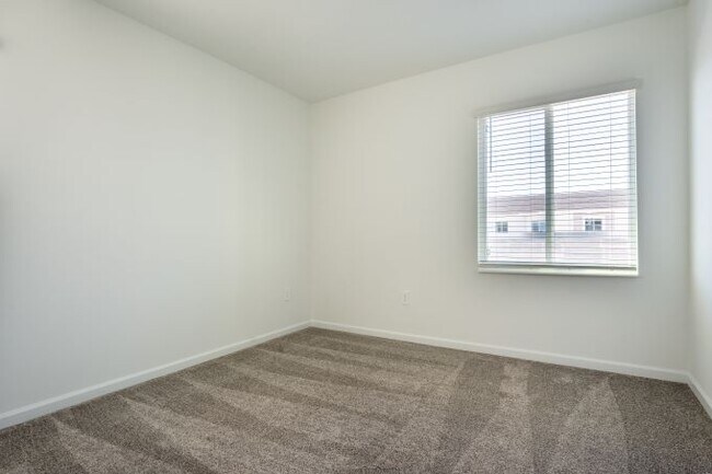 Building Photo - 307 Nine Iron Dr