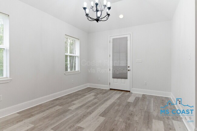 Building Photo - 15334 Oak Creek Cove