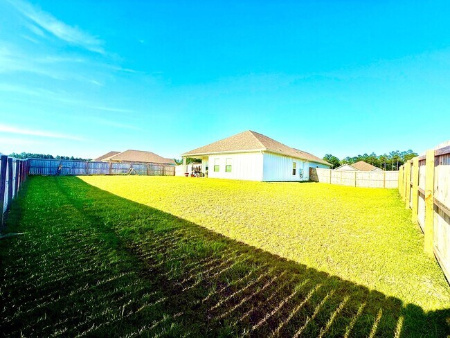 Building Photo - Charming 4BR House in a Calm and friendly ...