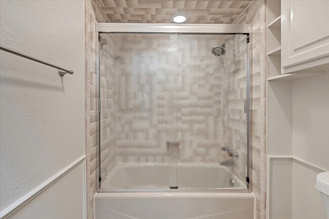 Building Photo - 4075 St Croix Dr