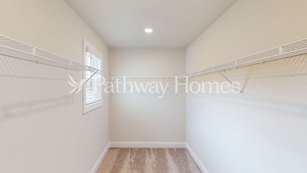 Building Photo - 108 S Sina St