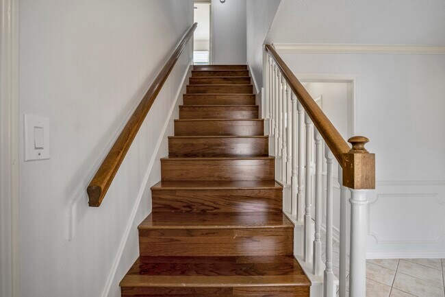 Building Photo - 16611 Brenton Oaks Dr