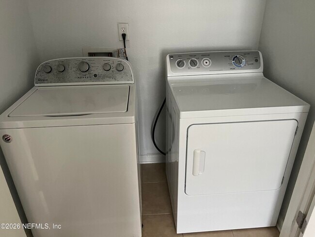 Building Photo - 12337 Sand Pine Ct