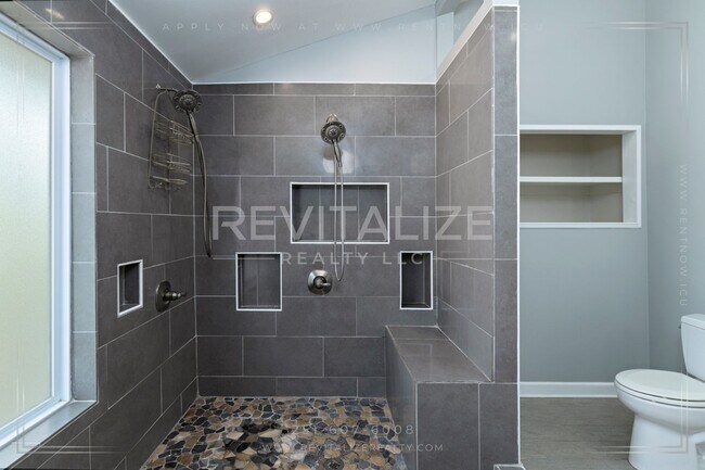 Building Photo - **COMING SOON** Stunning 2 Bedroom/2.5 Bat...