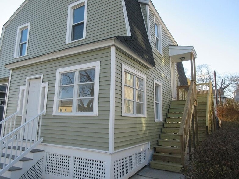 Building Photo - 72 Fairmont Ave