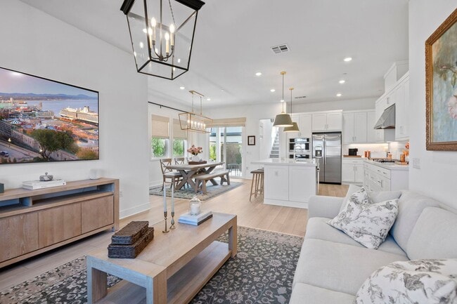 Building Photo - Beautiful 5bed/4bath for Rent Home at Great Park