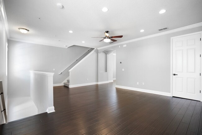 Building Photo - 3111 W De Leon St