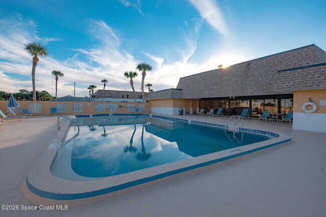 Building Photo - 2700 N Hwy A1A