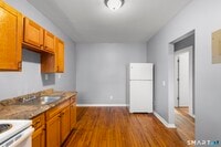 Building Photo - 38 Beacon St
