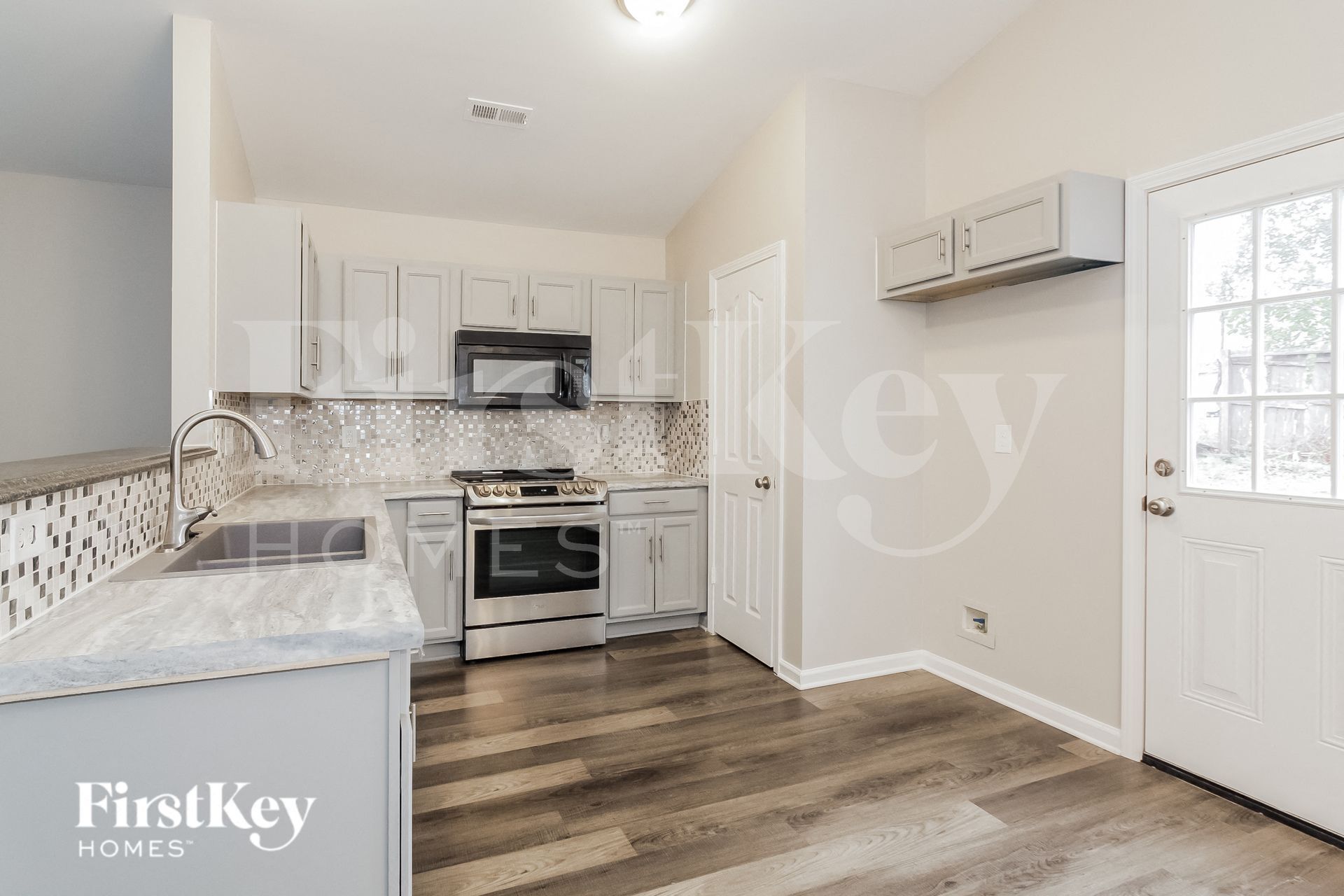 Building Photo - 4506 Esmeralda Drive